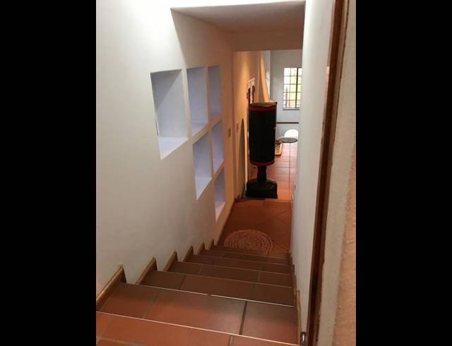 6 BEDROOM HOUSE FOR SALE IN KENSINGTON